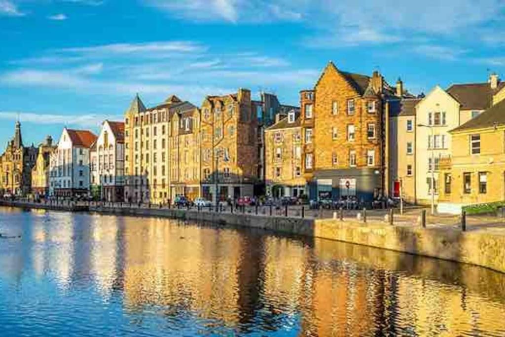 Spacious 2 Bed, 2 Bath Apartment -The Shore, Leith Edimburgo Esterno foto