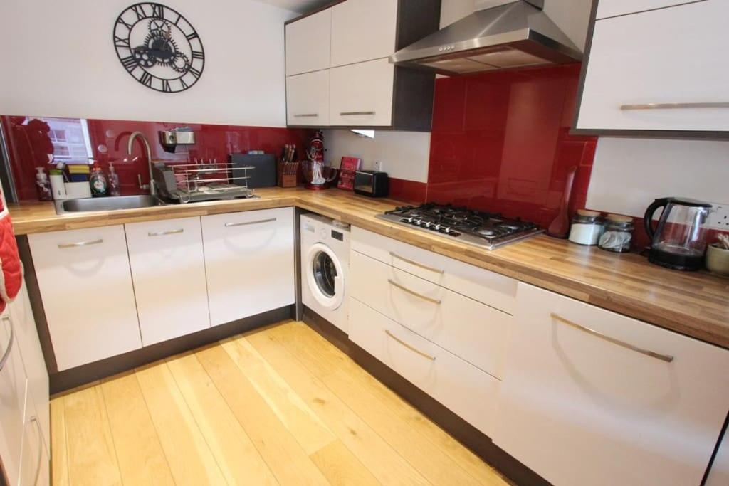 Spacious 2 Bed, 2 Bath Apartment -The Shore, Leith Edimburgo Esterno foto