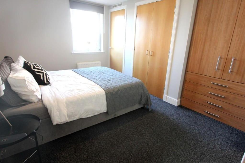 Spacious 2 Bed, 2 Bath Apartment -The Shore, Leith Edimburgo Esterno foto